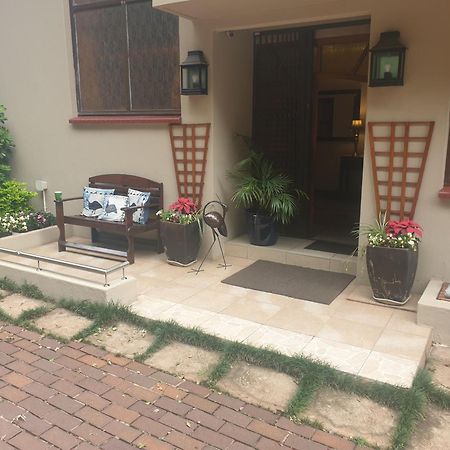 125 On Van Buuren Road Guest House Johannesburg Bagian luar foto