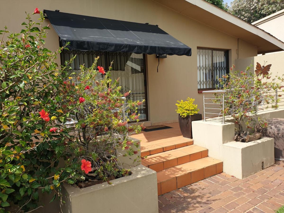 125 On Van Buuren Road Guest House Johannesburg Bagian luar foto