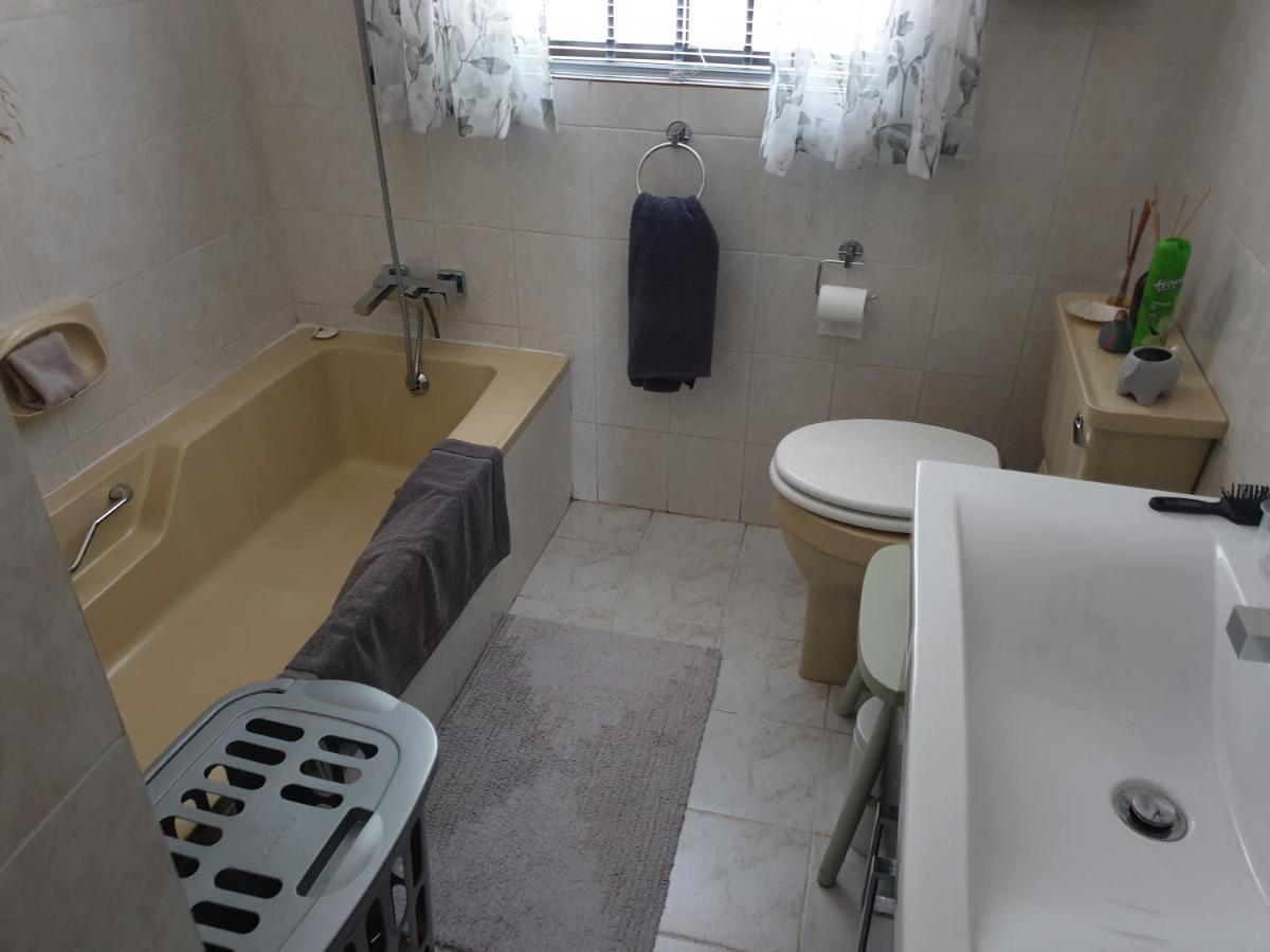 125 On Van Buuren Road Guest House Johannesburg Bagian luar foto