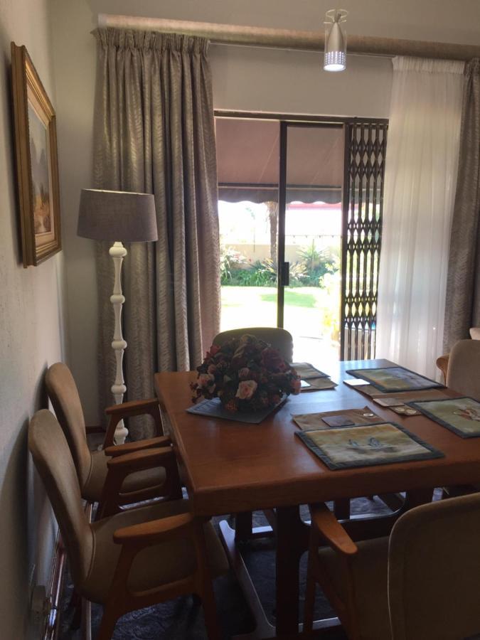 125 On Van Buuren Road Guest House Johannesburg Bagian luar foto