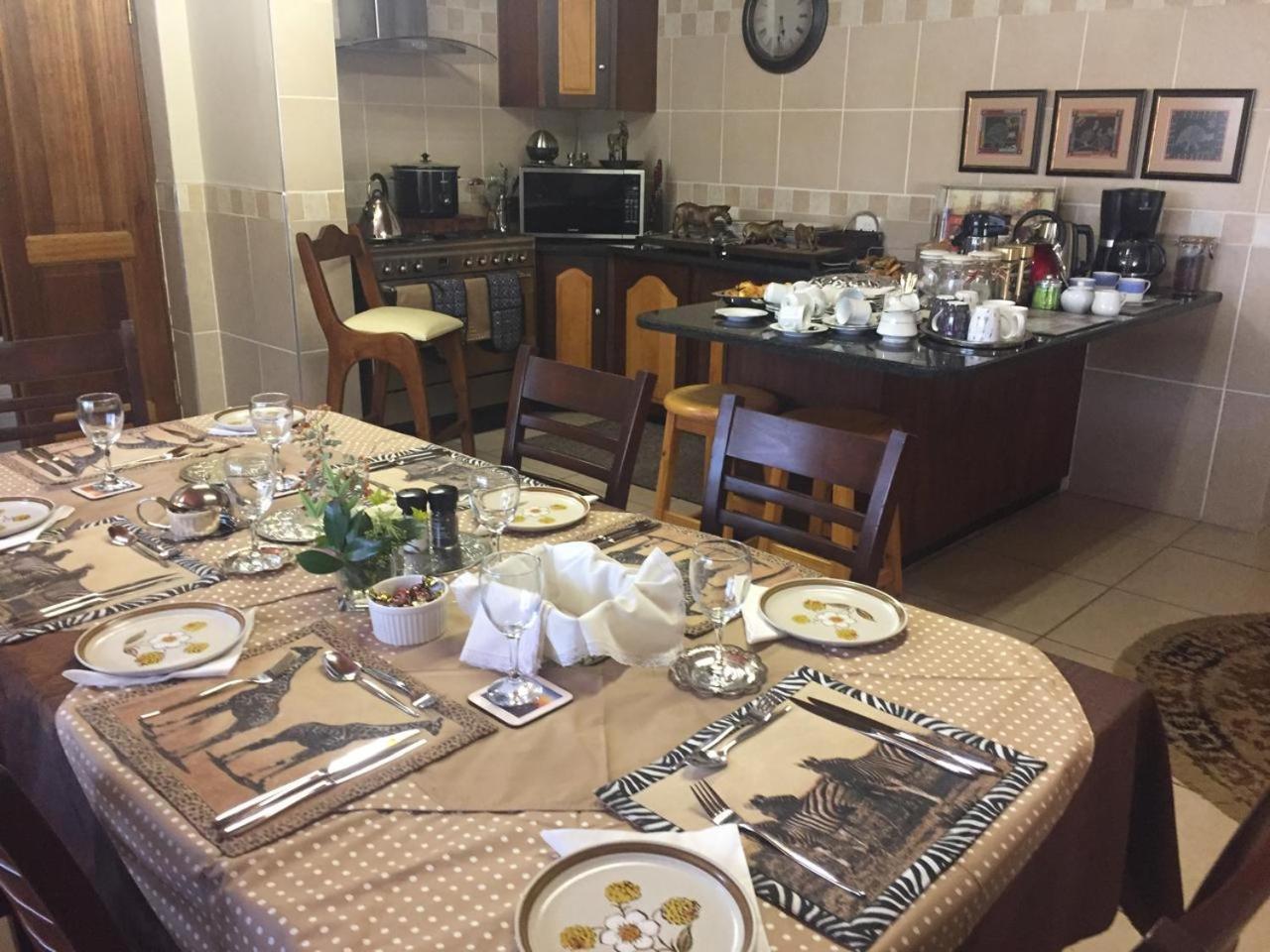 125 On Van Buuren Road Guest House Johannesburg Bagian luar foto