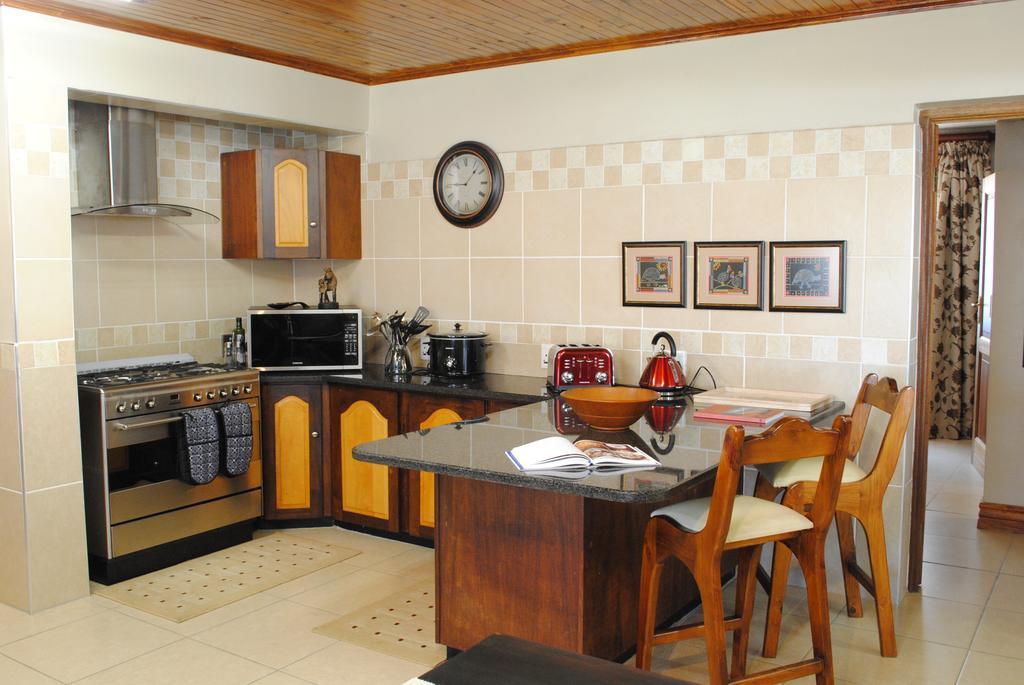 125 On Van Buuren Road Guest House Johannesburg Bagian luar foto